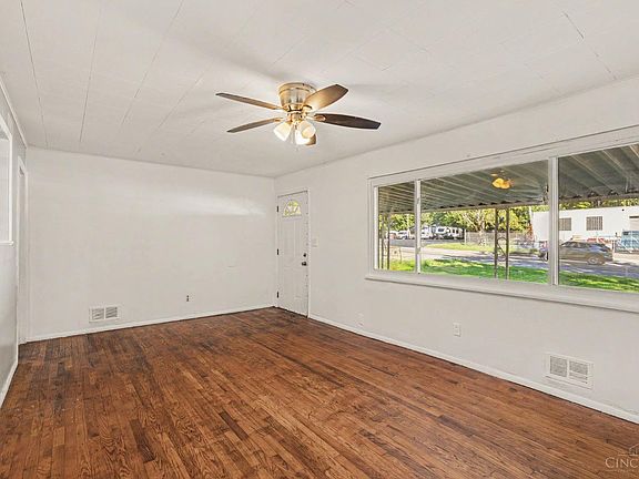 3rd image of 4033 Delhi Rd