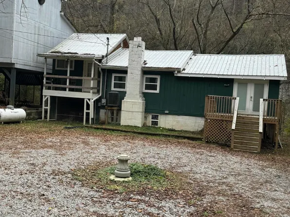 8731 Beach Rd, Lexington, KY 40515