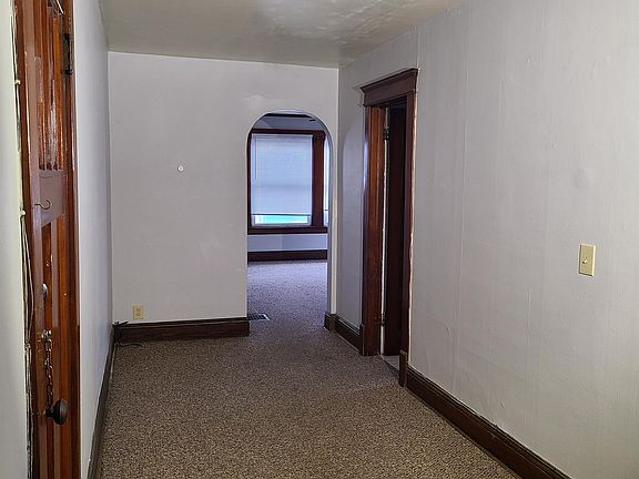 2nd image of 504 Lincolnway W #4-1