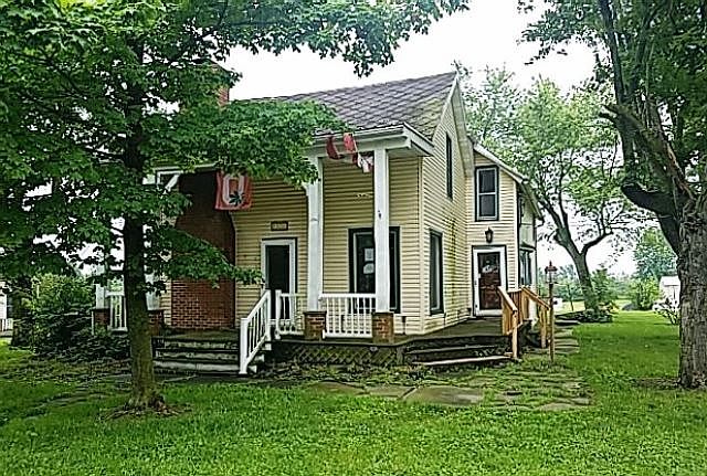 1st image of 325 Railroad St