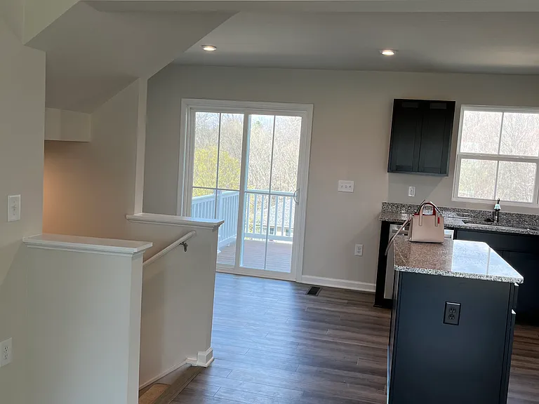 Carson Cir — Photo 6