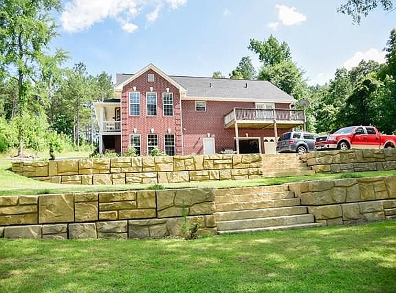 5th image of 816 Eagles Harbor Dr