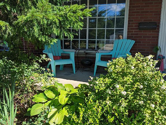 2nd image of 1224 Catalpa Dr #1