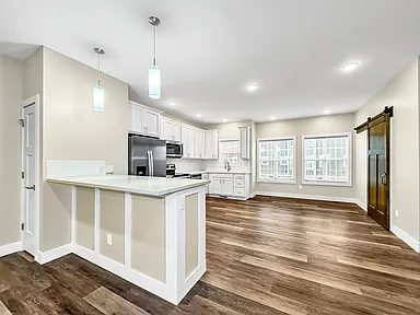 3 bed/ 2.5 bath
