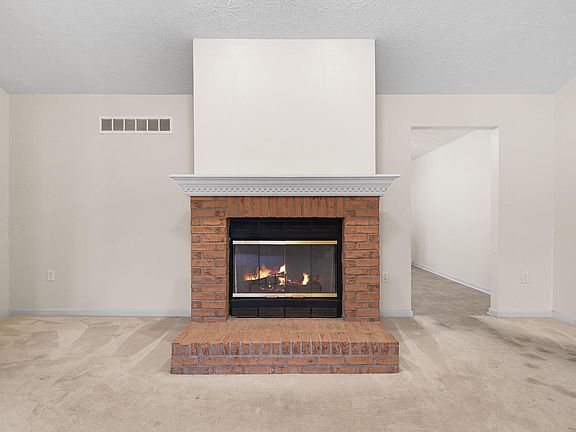 5th image of 9044 Braxton Dr
