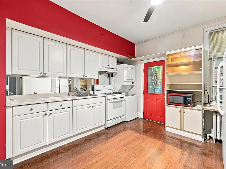 1 W Athens Ave #1/2-C — Photo 15