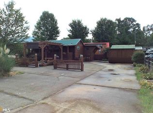 160 Stag Leap Dr #142/143, Cleveland, GA 30528