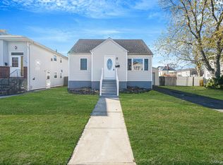 470 Miller Ave, Freeport, NY 11520