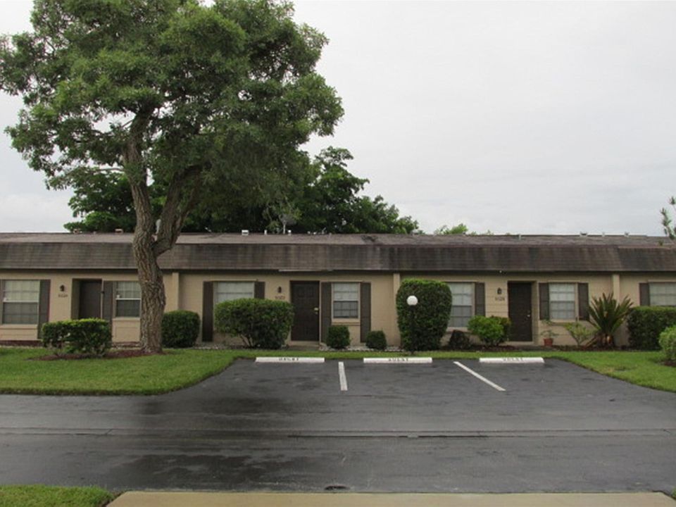 1st image of 9325 Lennex Ln
