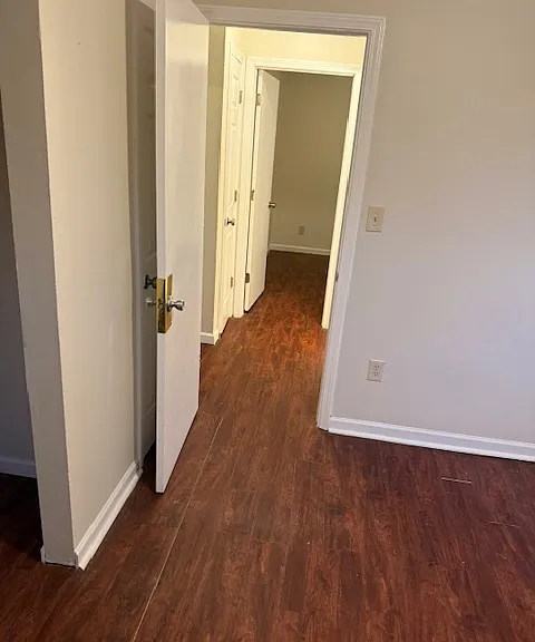 1821 Mills Ave — Photo 6