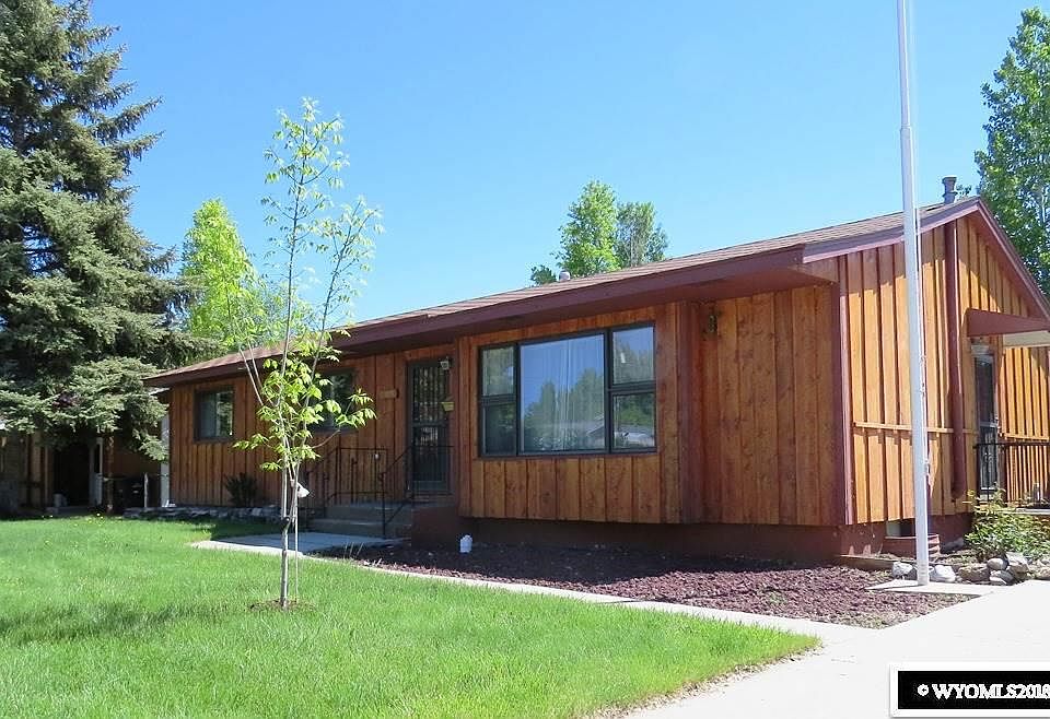 1st image of 1109 Sierra Dr