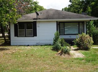 510 W 7th St, Hearne, TX 77859