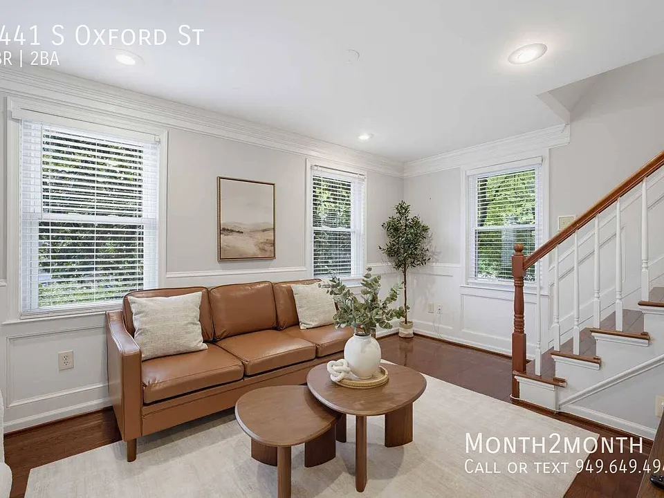 2441 S Oxford St