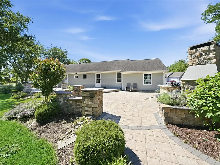 5 Comet Ct — Photo 26