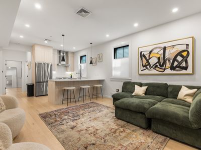 38 Lexington St #101, Boston, MA, 02128