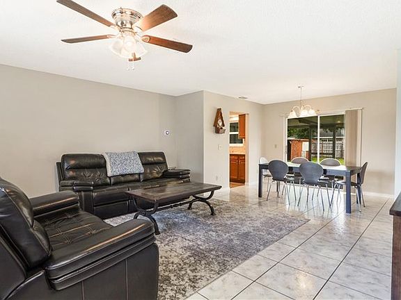 3rd image of 1436 La Casita St