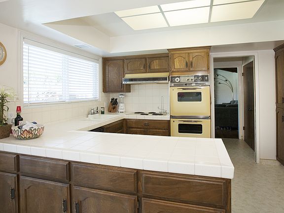 4th image of 2683 Tuliptree Ln