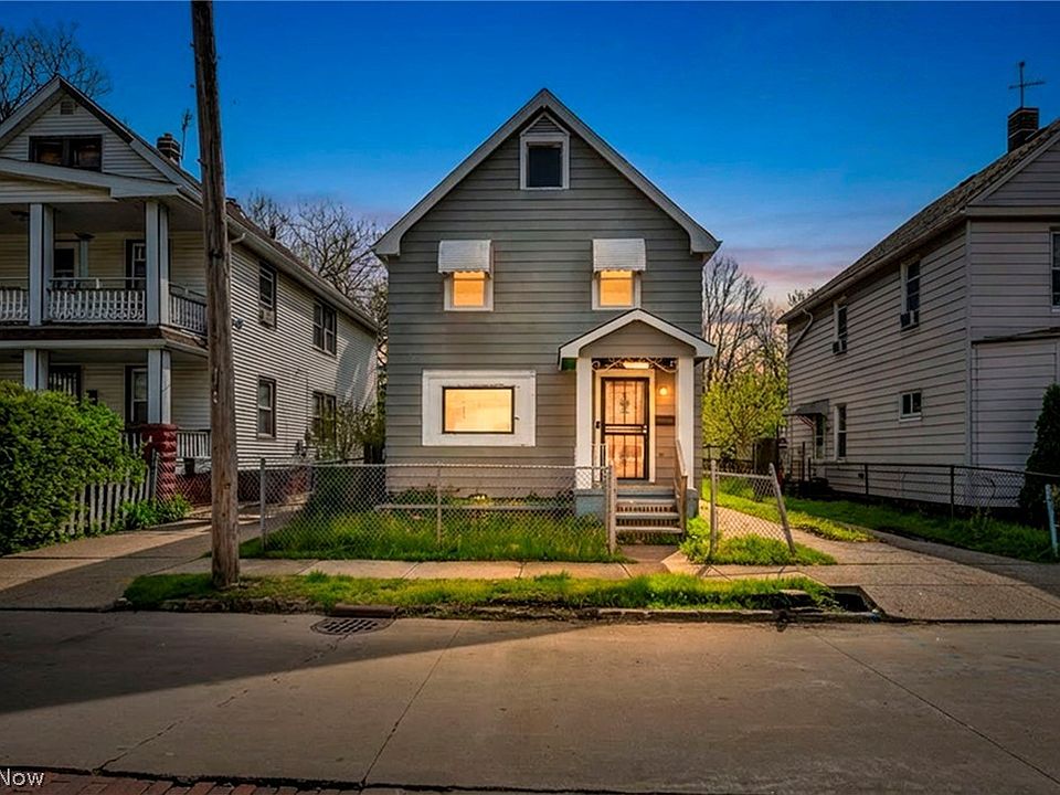 1st image of 3069 E 67th St