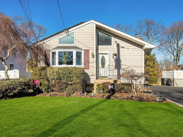 21 Jenkins Street, Islip, NY 11751