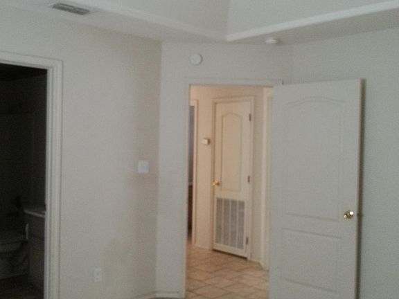 4th image of 1419 Acme Ln APT 4