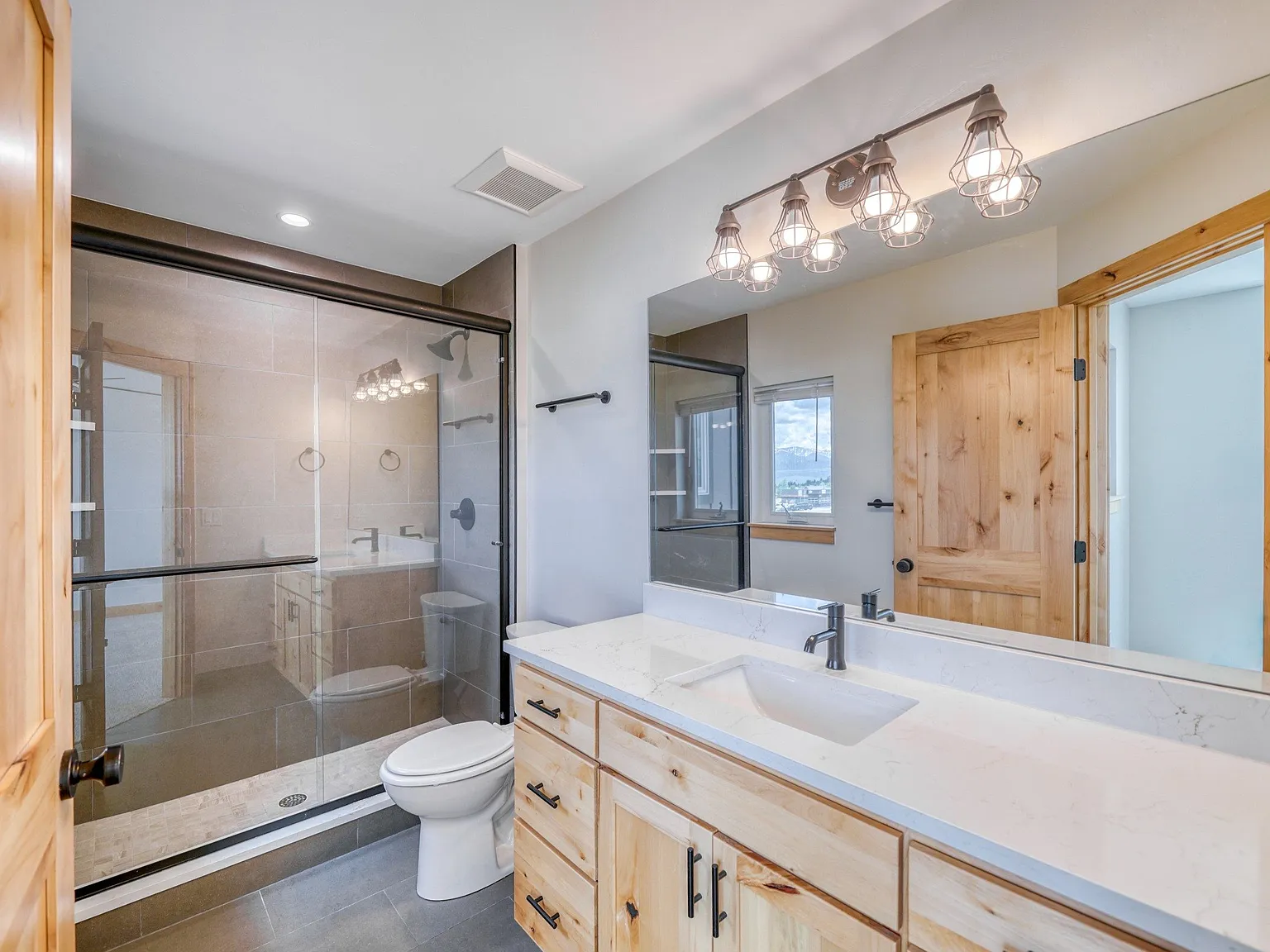 300 McClary Park - 1 — Photo 1