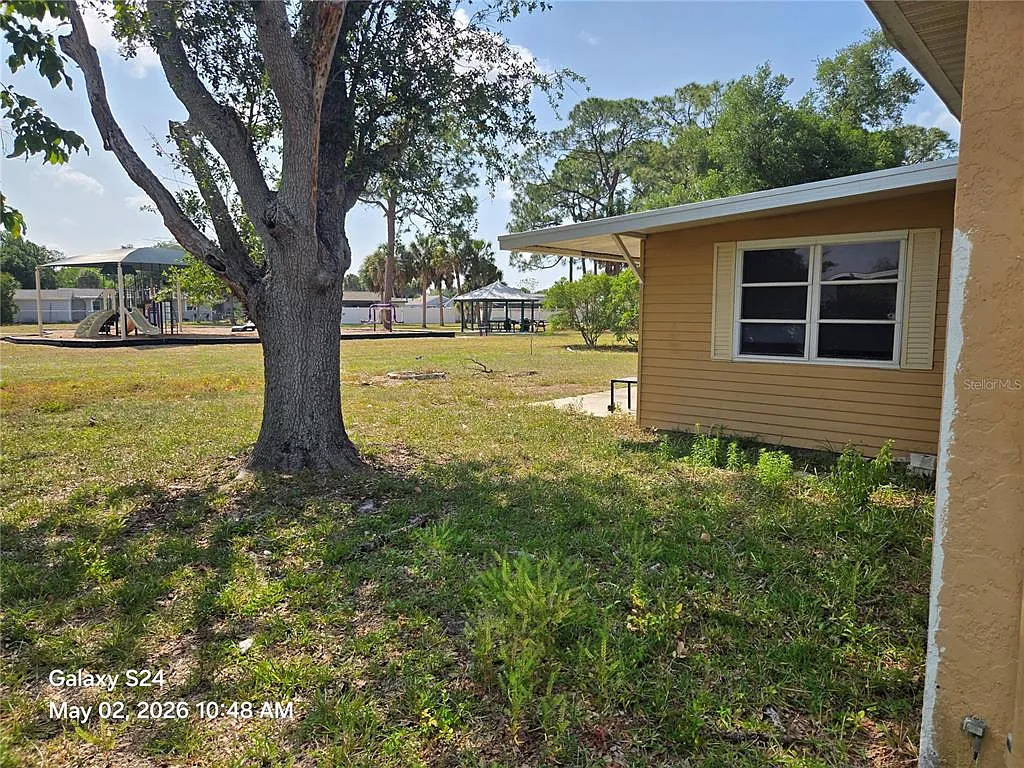 2 bed, 1.5 bath, 1428 sqft, $1,550 — Photo 3