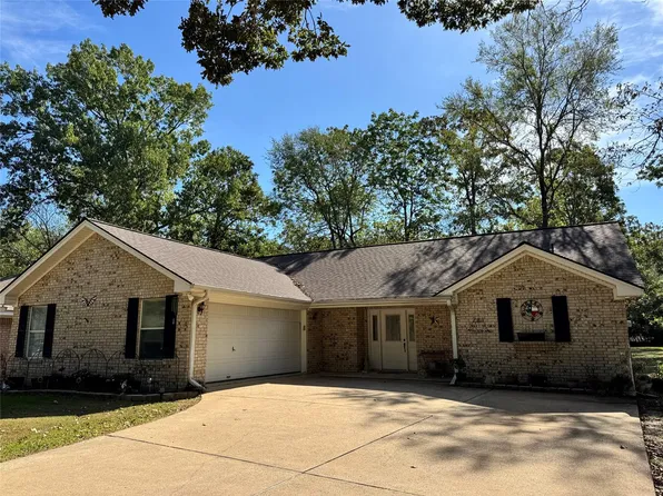 281 Broadmoor Dr, Trinity, TX 75862