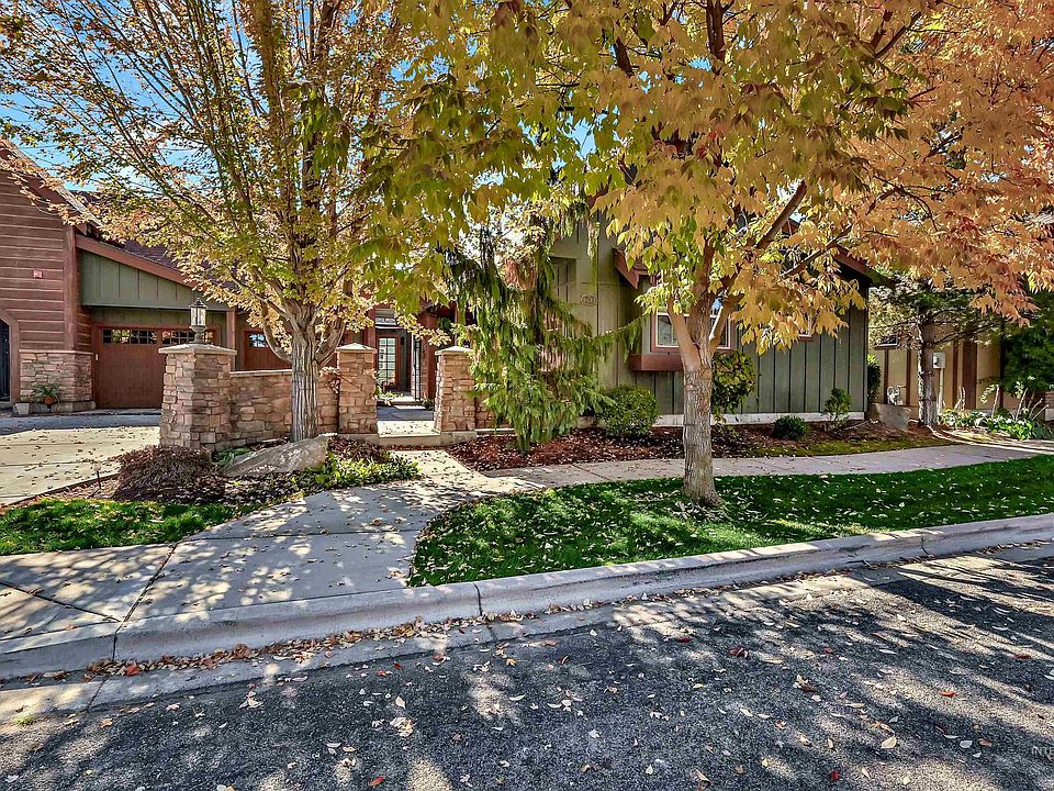 1st image of 9685 W Sultana Dr