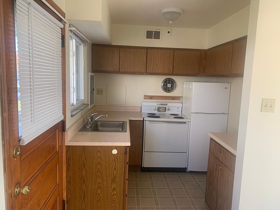 2nd image of 722 W Ingomar Rd #2