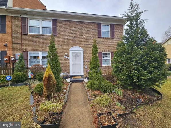 9790 Hagel Cir, Lorton, VA 22079