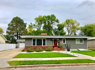 812 W Central Ave, Minot, ND 58701