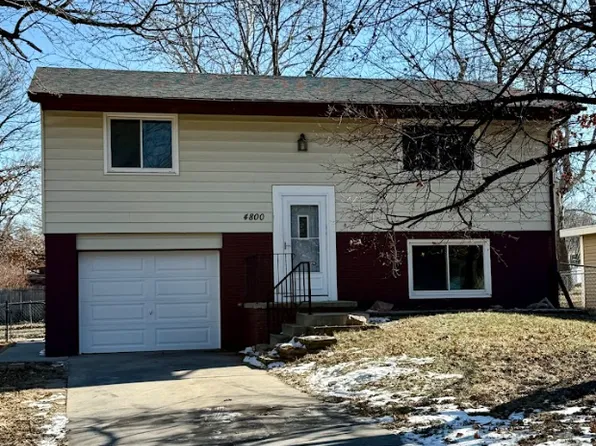 4800 Tipperary Trl, Lincoln, NE 68512