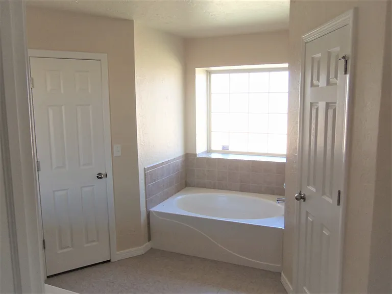3328 E Fairmont St — Photo 19