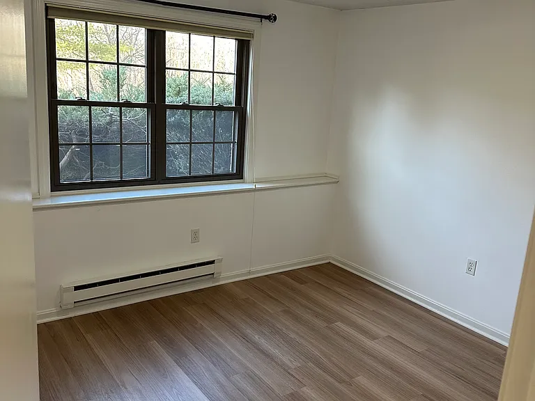 50 Spencer Rd #18L — Photo 12