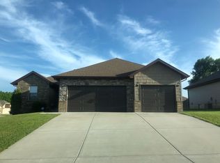 1934 E Costa Mesa Ct, Ozark, MO 65721