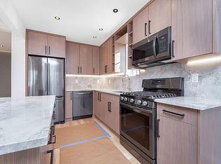 21-74 42nd St #3F, Astoria, NY 11105