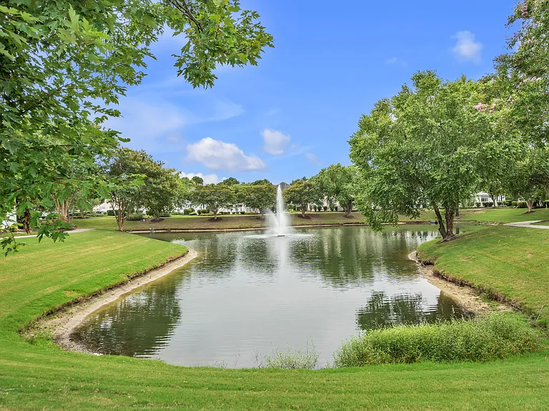 1116 Westbriar Dr — Photo 40
