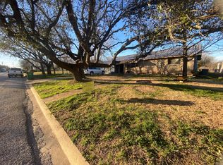 815 Park Rd, Hamilton, TX 76531