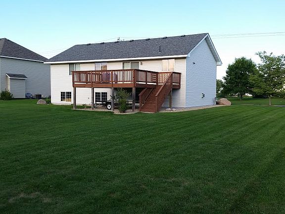 3rd image of 13985 Hill Place Dr