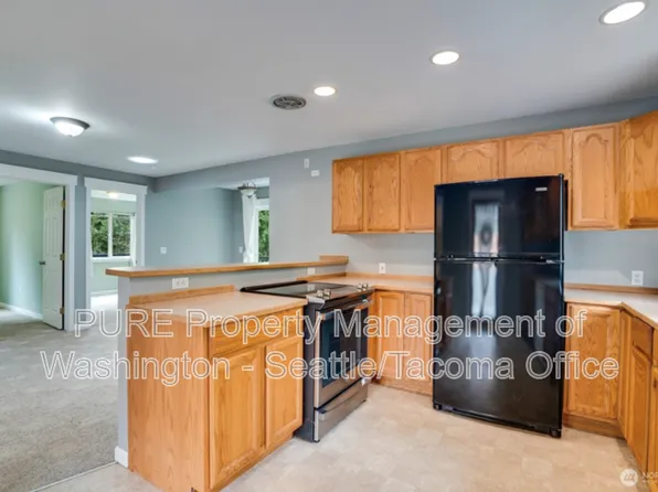 1909 Guy Wetzel St E, Pt Orchard, WA 98366