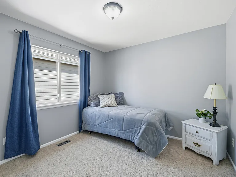 4579 Laurelglen Ln — Photo 11