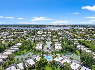 1549 Sandpiper St APT 15, Naples, FL 34102