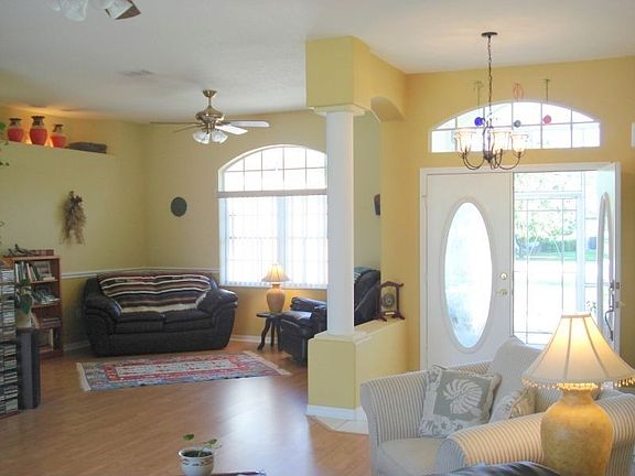 Stunning Entrance Foyer