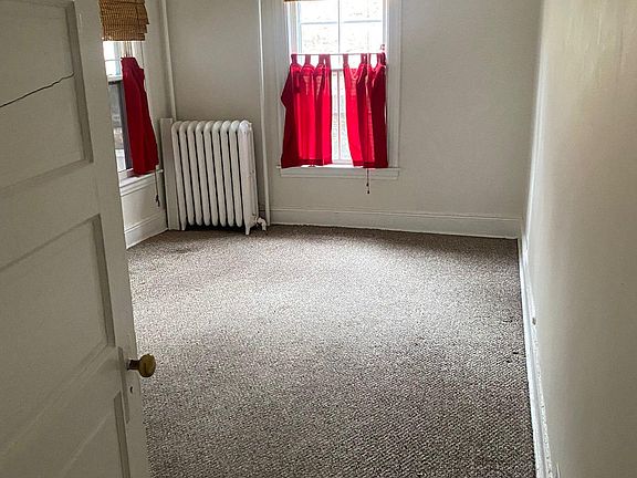 4th image of 132 N Broadway APT 1SE