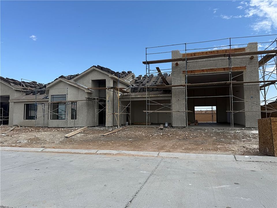 2nd image of 1313 E Barbary Drive