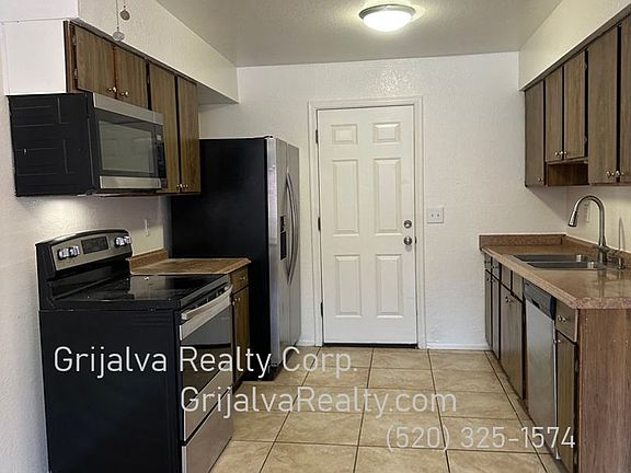 4th image of 2833 N Flanwill Blvd #2853