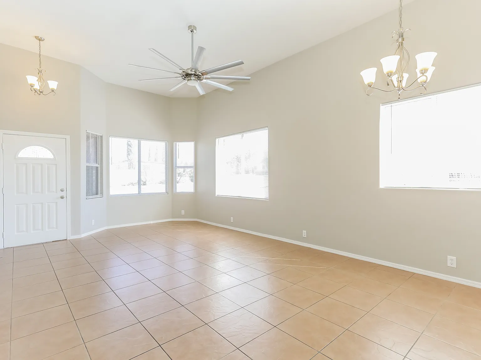 462 S Adanirom Judson Ave #5 — Photo 4