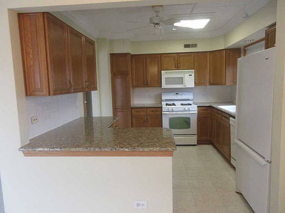3rd image of 675 Pearson St #1-503