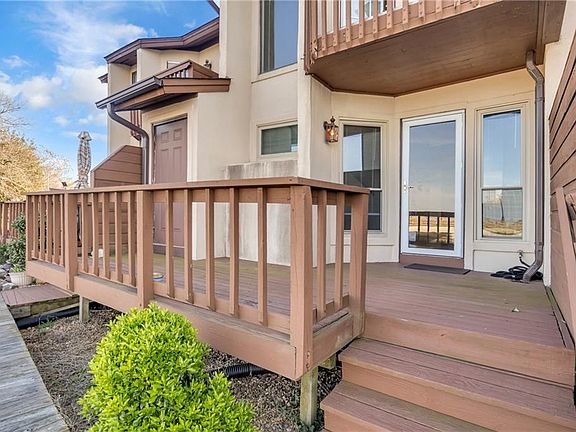 4th image of 71 Waters Edge Cir