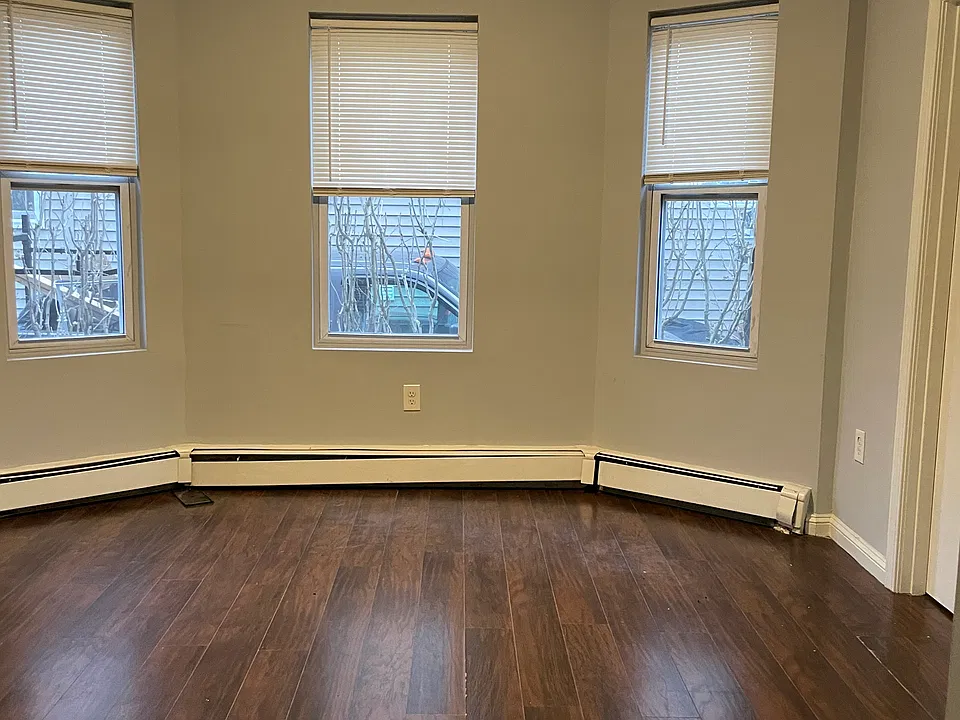 Room1